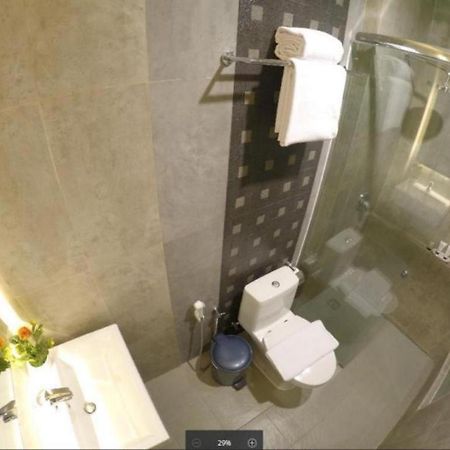 Biz Boulevard Hotel Manado Luaran gambar
