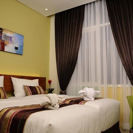 Biz Boulevard Hotel Manado Luaran gambar