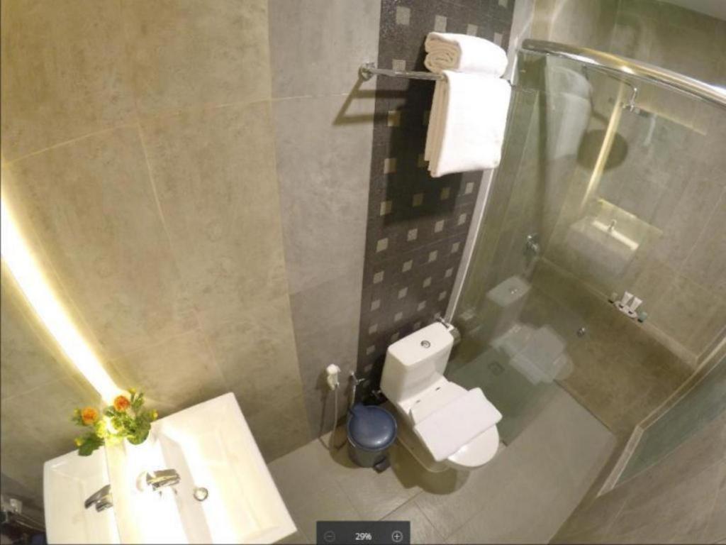 Biz Boulevard Hotel Manado Luaran gambar