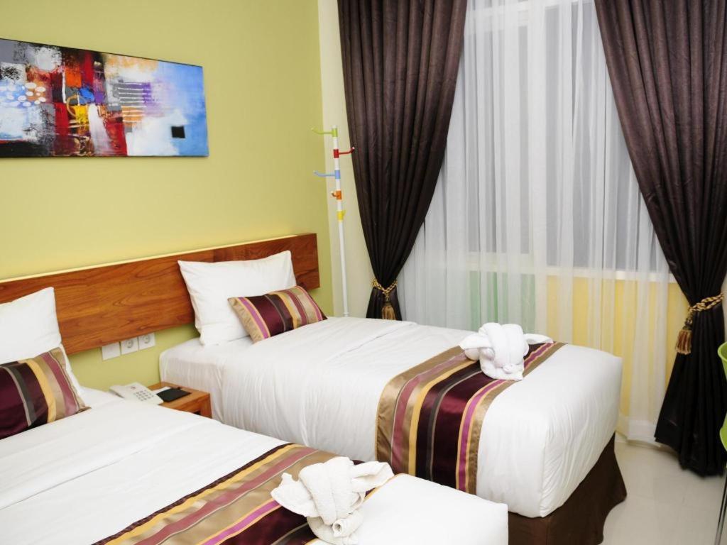 Biz Boulevard Hotel Manado Luaran gambar