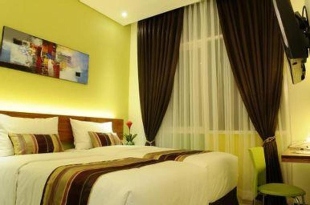 Biz Boulevard Hotel Manado Luaran gambar