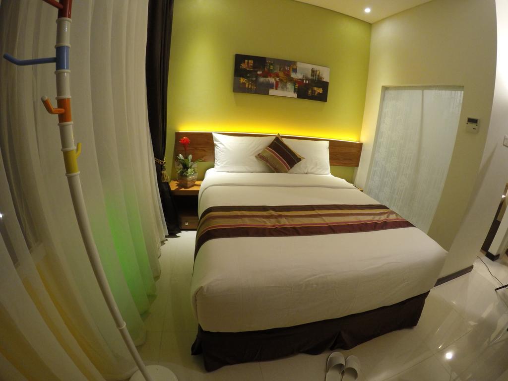 Biz Boulevard Hotel Manado Luaran gambar